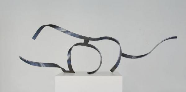 Escultura "Homenaxe a Leo Brouwer"