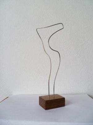 Escultura "Descricin lineal no espacio XXVII"