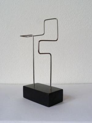 Escultura "Descricin lineal no espacio XXXI"