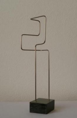 Escultura "Descrici�n lineal no espacio VII"