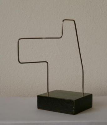 Escultura "Descricin lineal no espacio VIII"